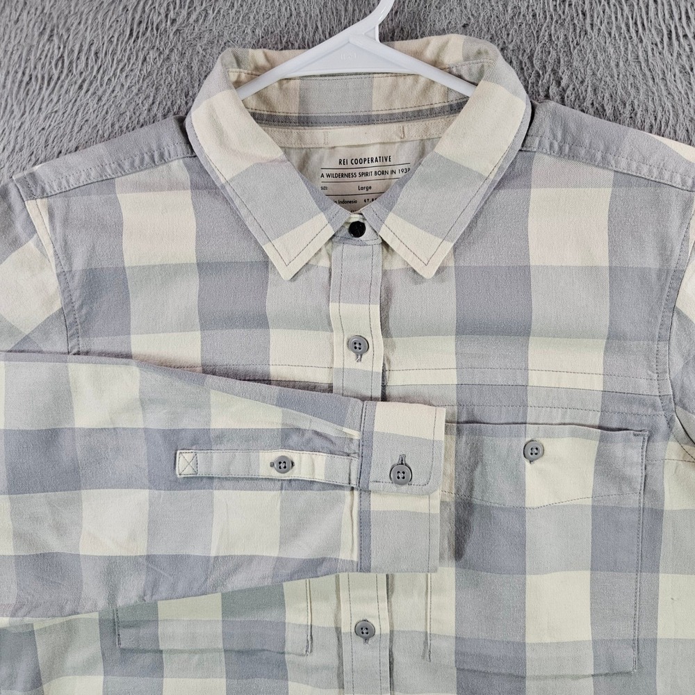 REI Co-op Mens Large Gray Cream Buffalo Plaid Cotton Flannel Button Up Shirt